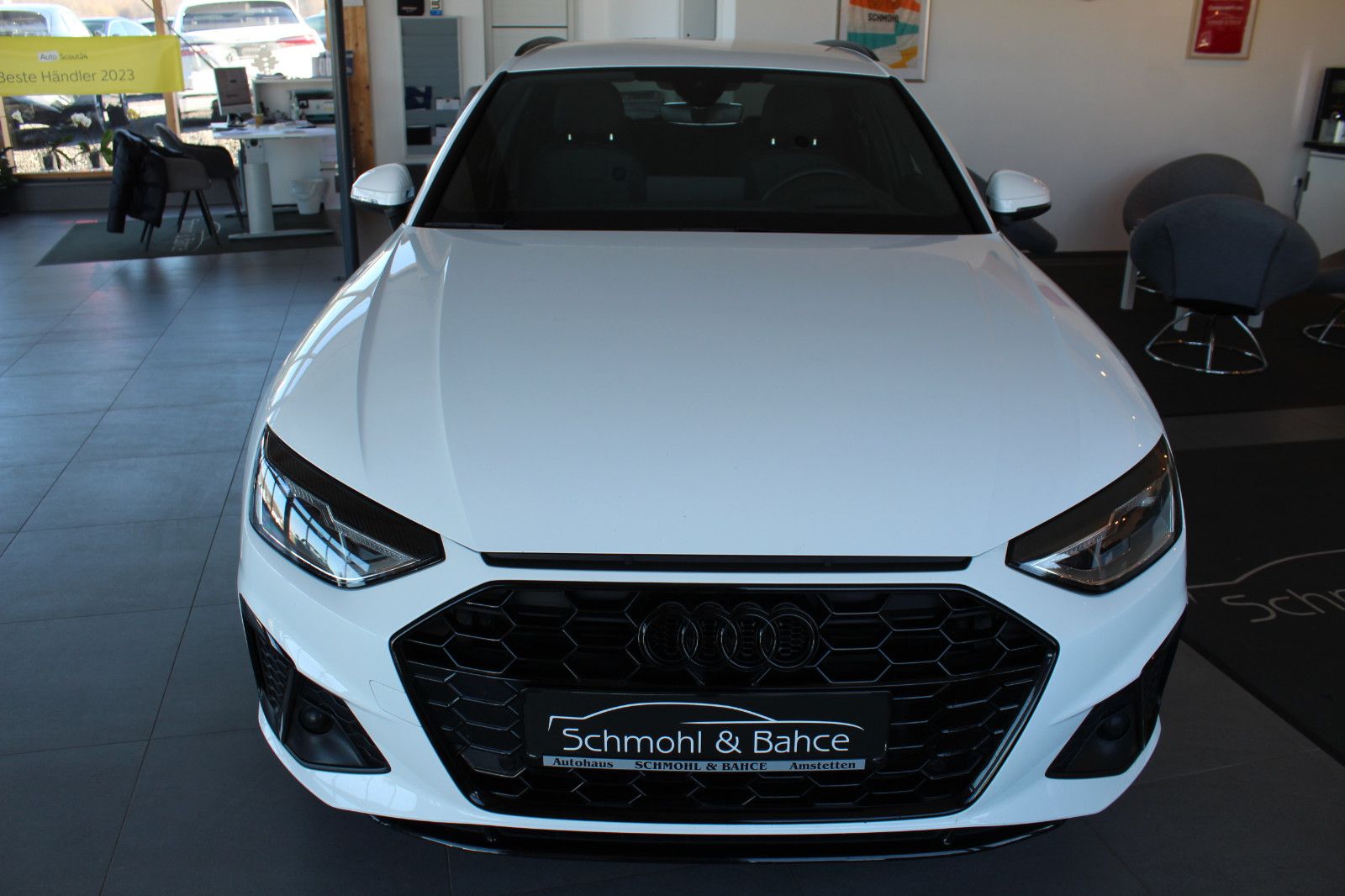 Audi A4 Avant 40 TDI S tronic S line sport - Samsaru's Car Outlet