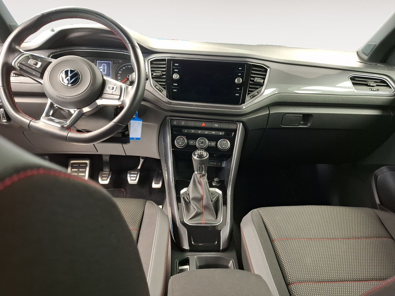 Volkswagen T-Roc 1.5 TSI Sport - Samsaru's Car Outlet