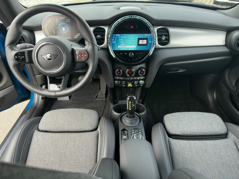 MINI Cooper SE - Samsaru's Car Outlet