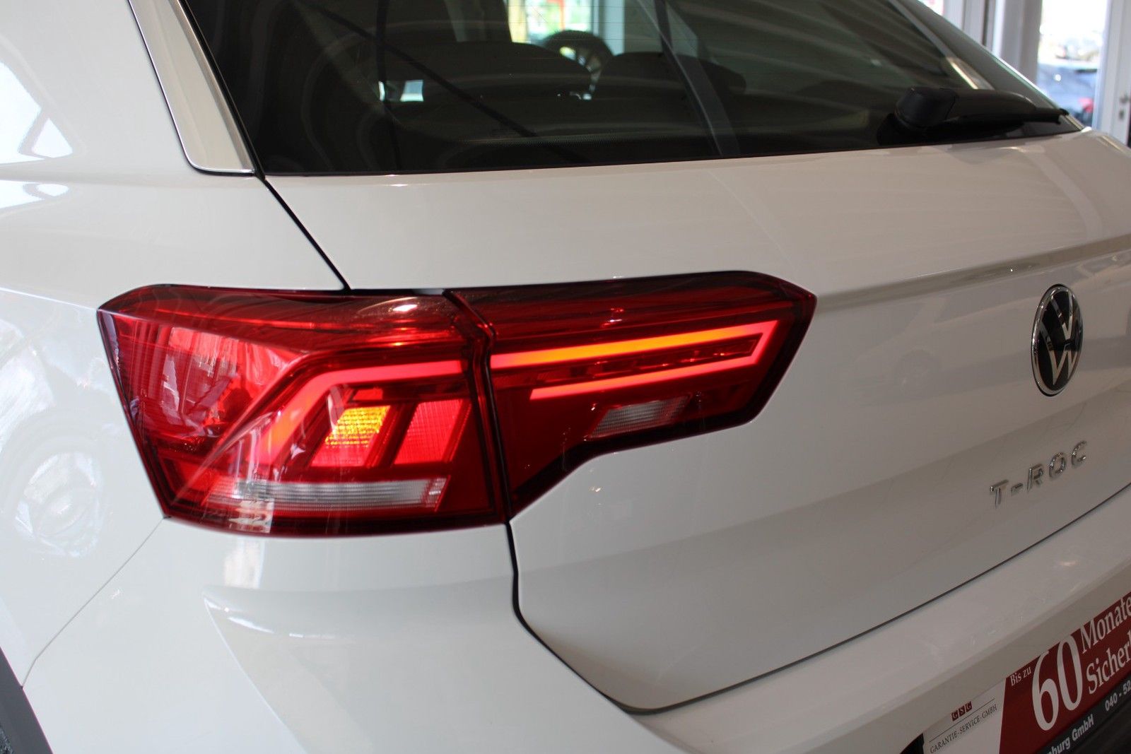 Volkswagen T-Roc 1.5 TSI DSG - Samsaru's Car Outlet