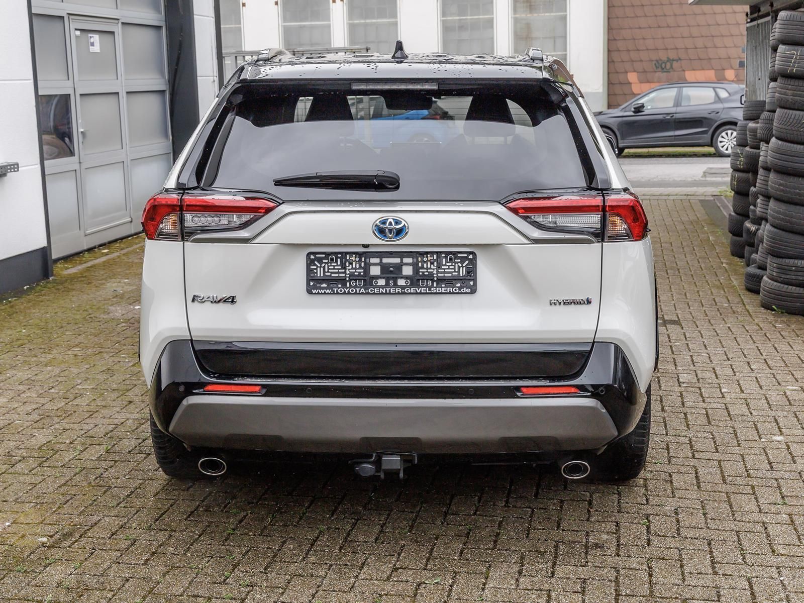 Toyota RAV 4 2.5 Hybrid Style Selection - Samsaru's Car Outlet