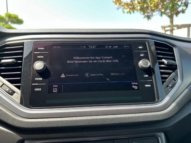 Volkswagen T-Roc R-Line - Samsaru's Car Outlet
