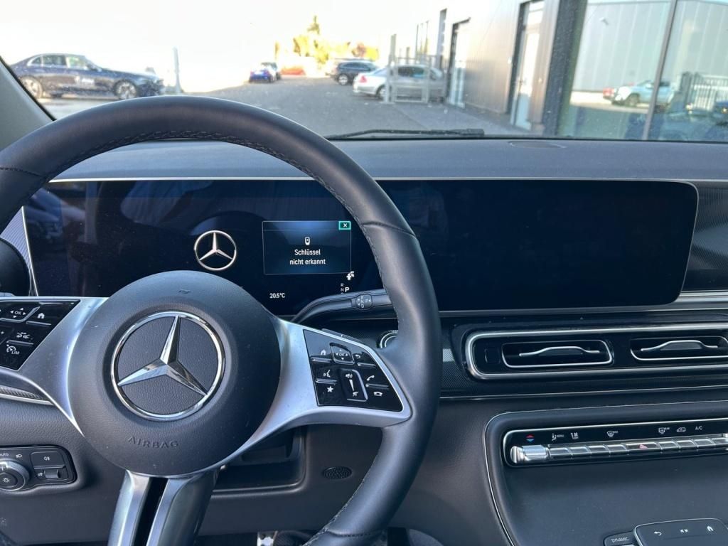 Mercedes-Benz V 300 d STYLE - Samsaru's Car Outlet