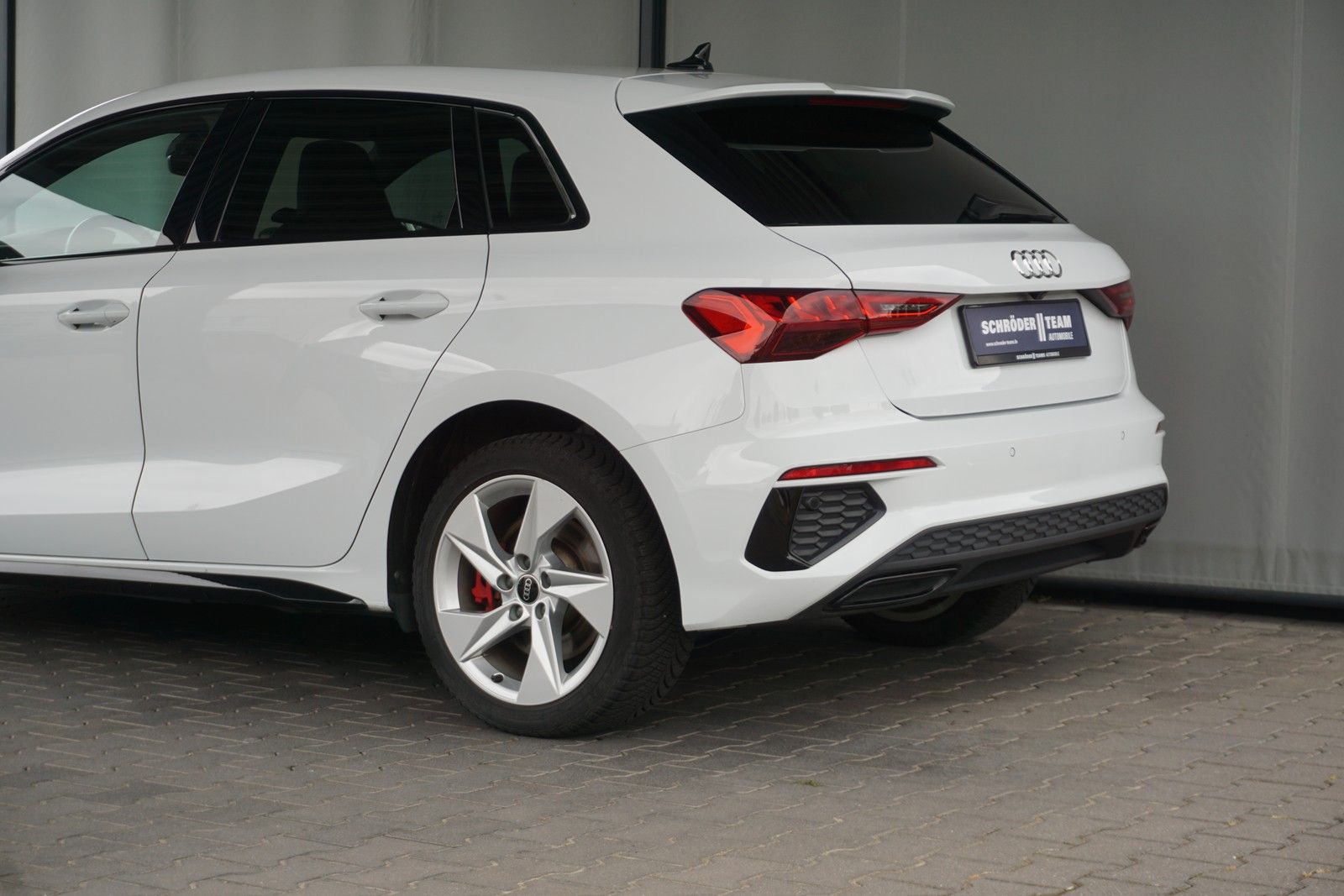 Audi A3 Sportback 45 TFSI e S line - Samsaru's Car Outlet