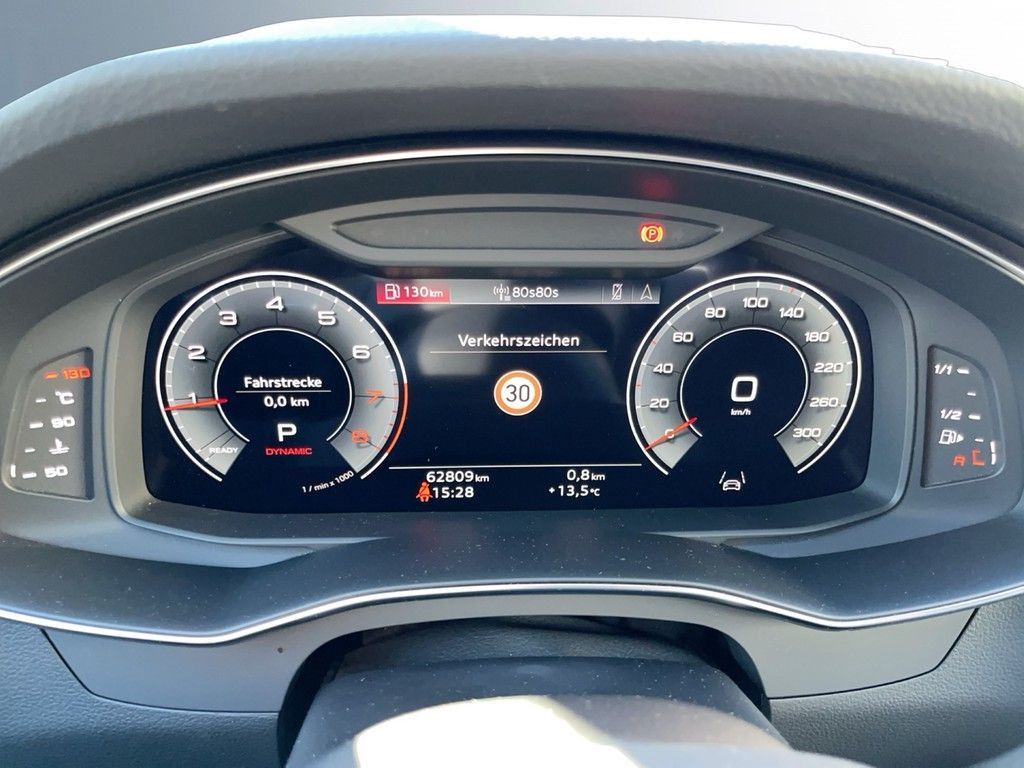 Audi A6 Avant 45 TFSI quattro S line Pano Matrix AHK