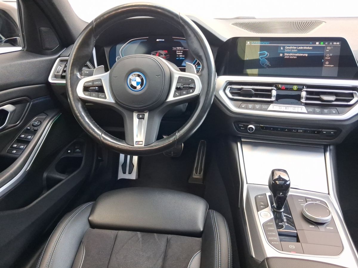 BMW 330e Touring M Sport - Samsaru's Car Outlet