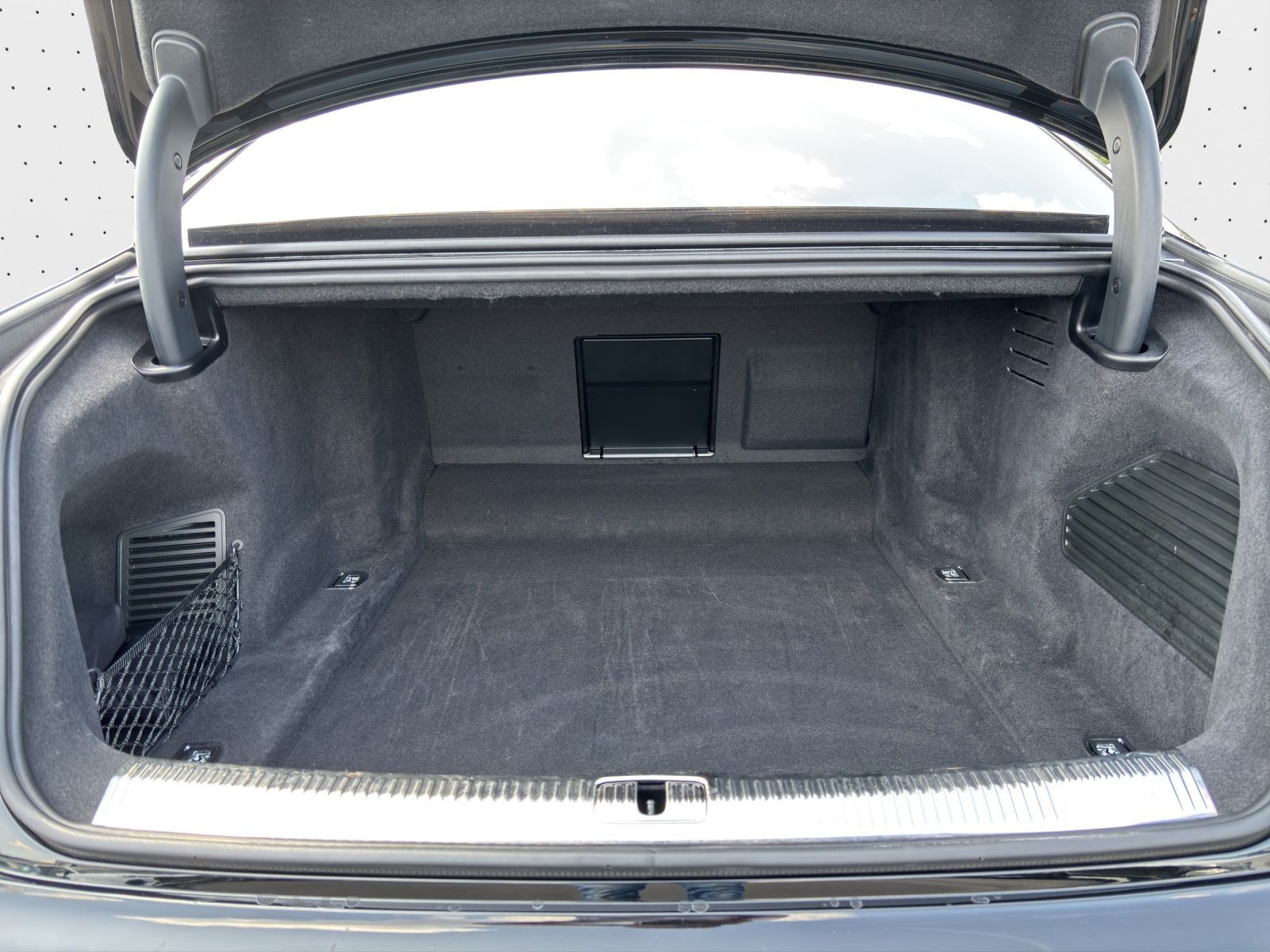 Audi A8 L 50 TDI quattro - Samsaru's Car Outlet