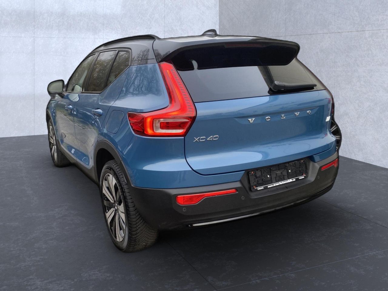 Volvo XC 40 Plus Recharge Pure Electric 2WD Bluetooth
