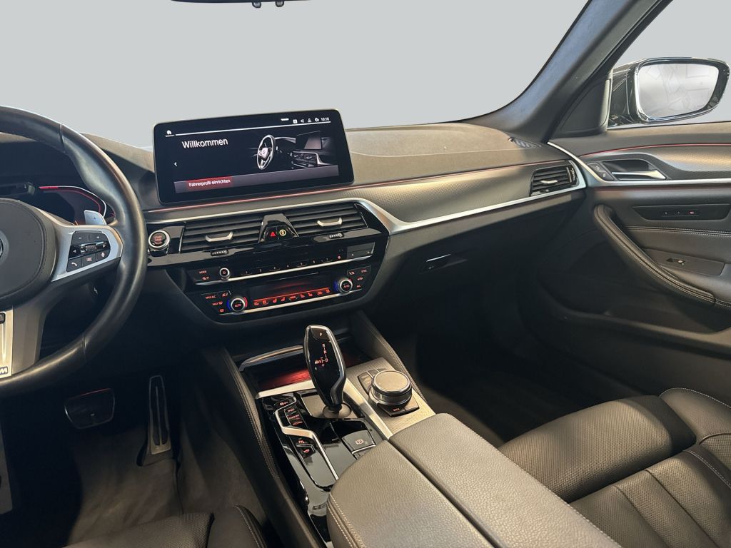 BMW 520d Touring Aut. Head-Up Laser Pano HiFi