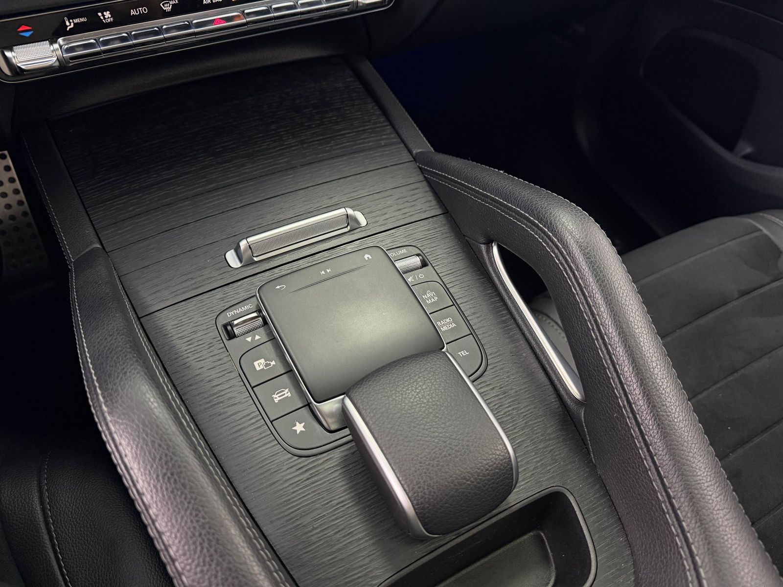 Mercedes-Benz GLE 400 d 4M AMG*MBEAM*PANO*BURM*DISTR*AHK*360°