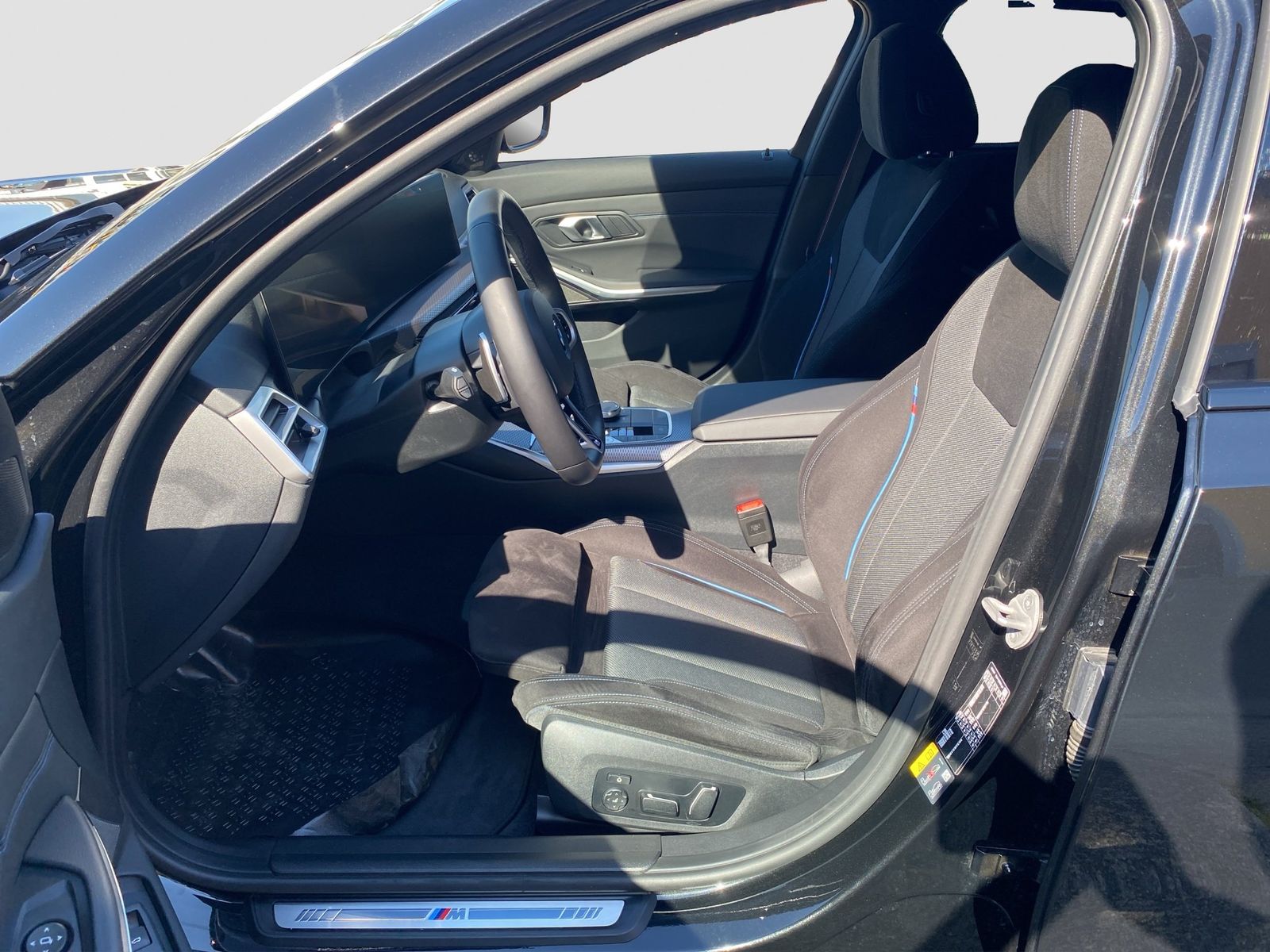 BMW 330e xDrive touring ///M Sport PRO PanoSD AHK AC