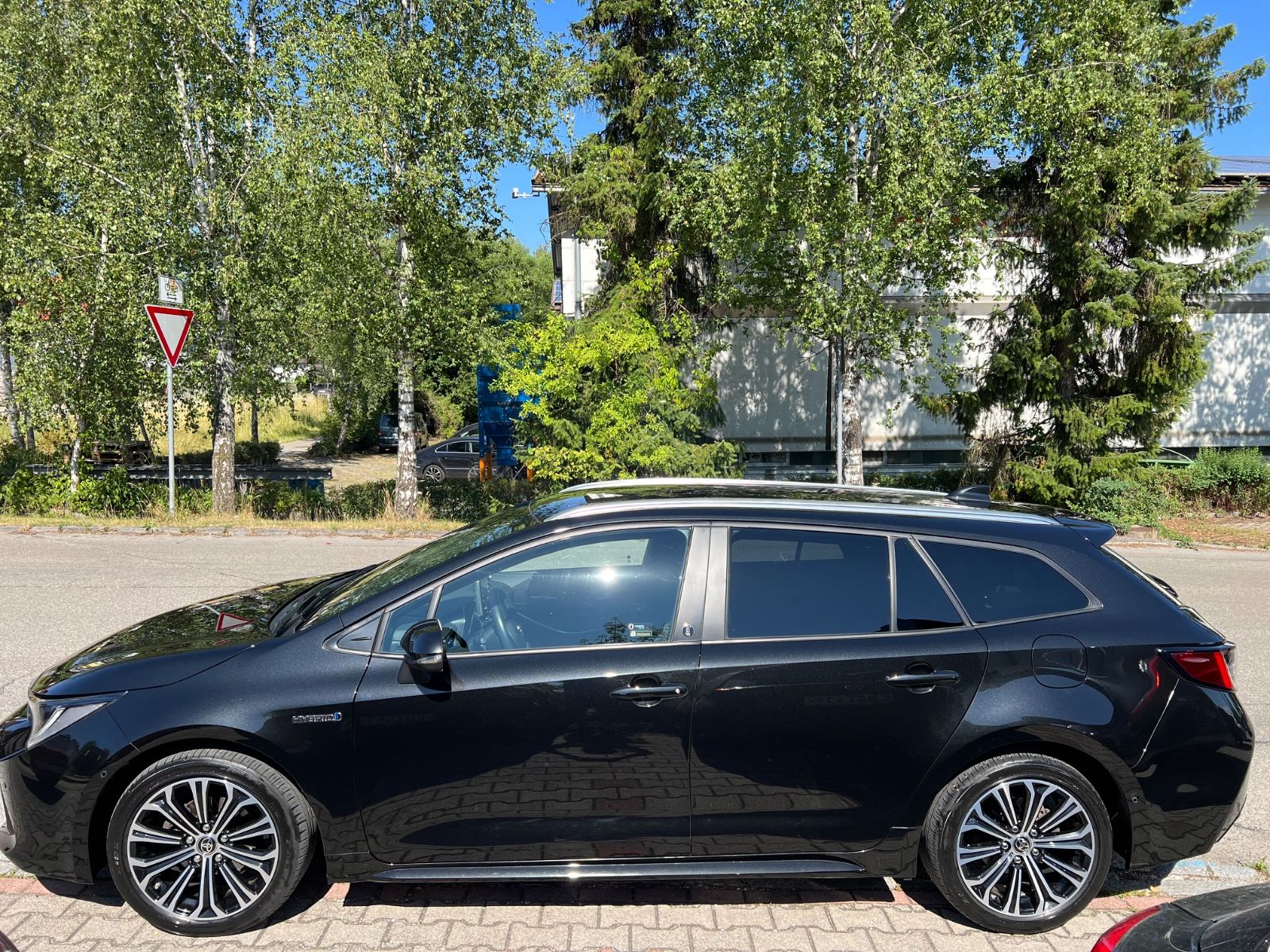 Toyota Corolla 1.8 Hybrid TeamD Touring Sports - Samsaru's Car Outlet