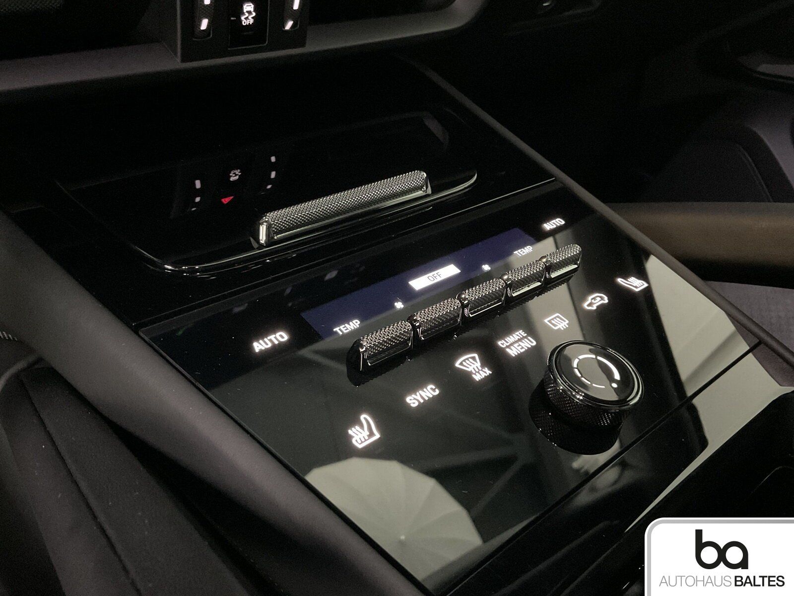 Porsche Cayenne Coupe GTS Inno/Sposi/2+1/Beif-Disp/AHK