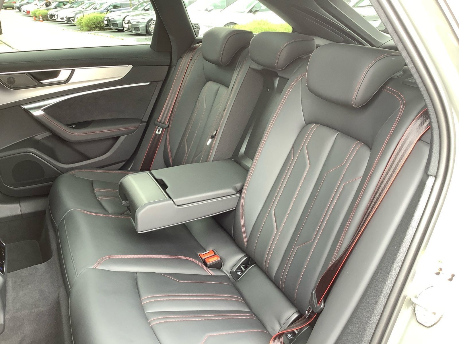 Audi A6 Avant 45 TFSI q. S-Tronic S-Line - Samsaru's Car Outlet