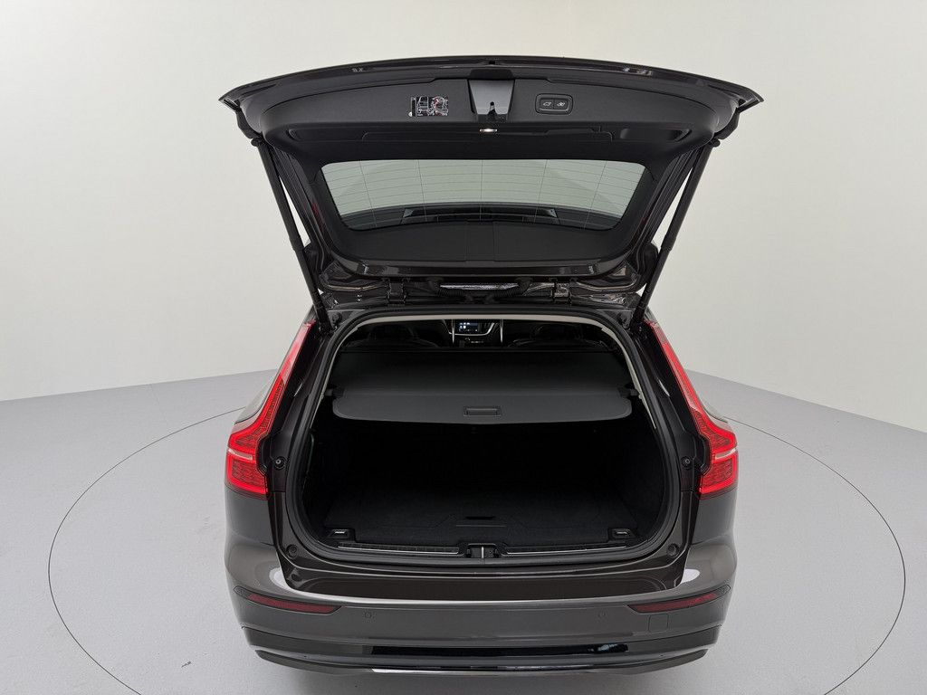 Volvo V60 T6 Plus Dark Recharge Plug-In Hybrid AWD