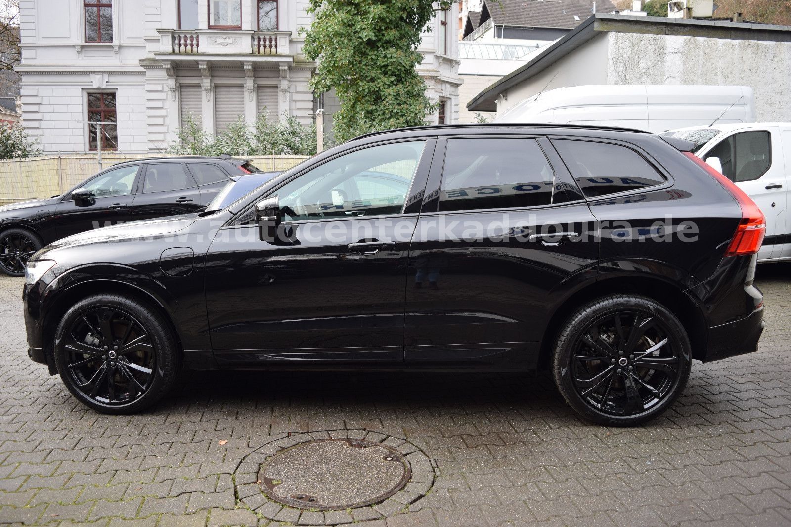 Volvo XC60 T6Plus Black Edition - Samsaru's Car Outlet