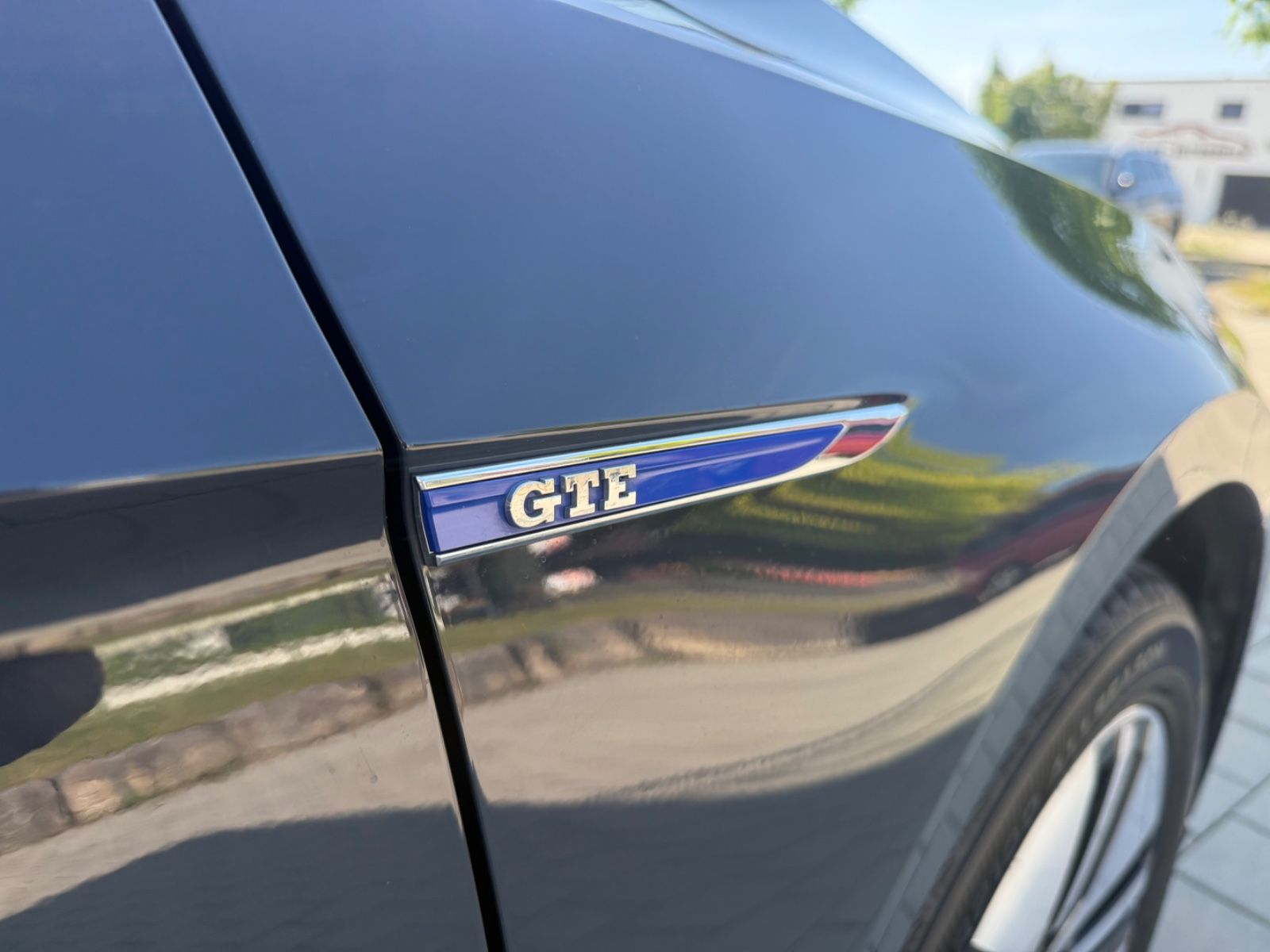 Volkswagen Passat Variant GTE - Samsaru's Car Outlet