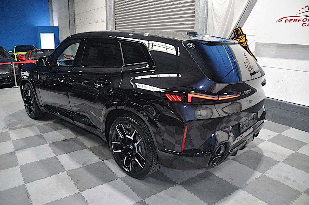 BMW XM 4.4-DRIVER PACKAGE-ALL IN BLACK