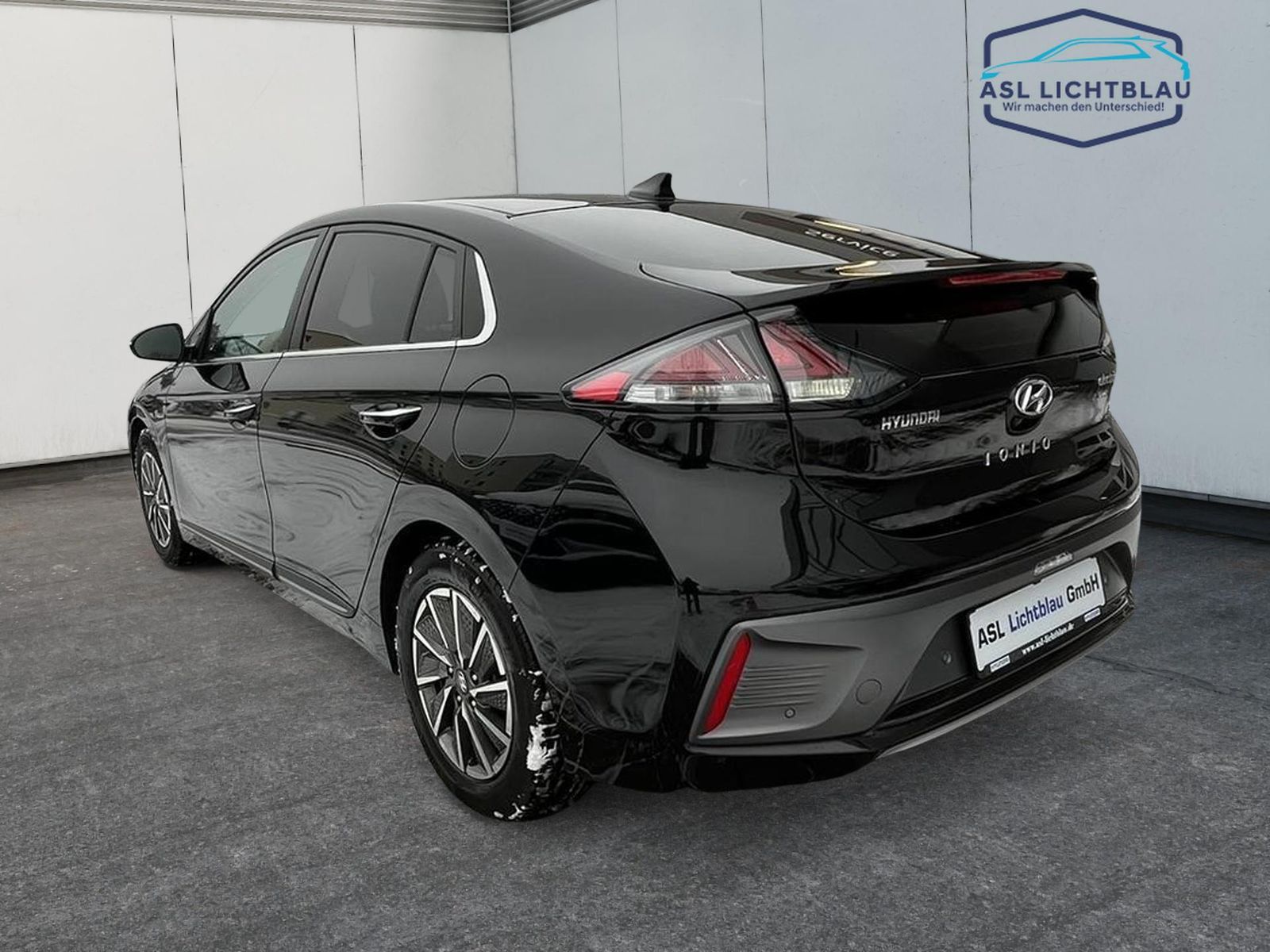Hyundai IONIQ Facelift Elektro PREMIUM-Paket - Samsaru's Car Outlet