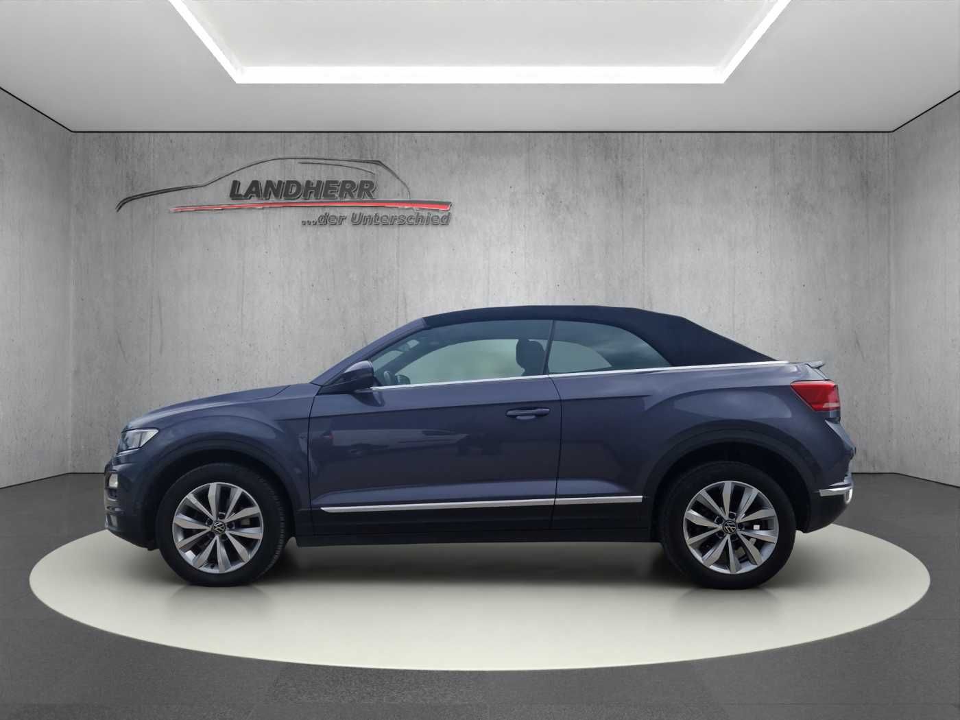 Volkswagen T-Roc 1.5 Style - Samsaru's Car Outlet