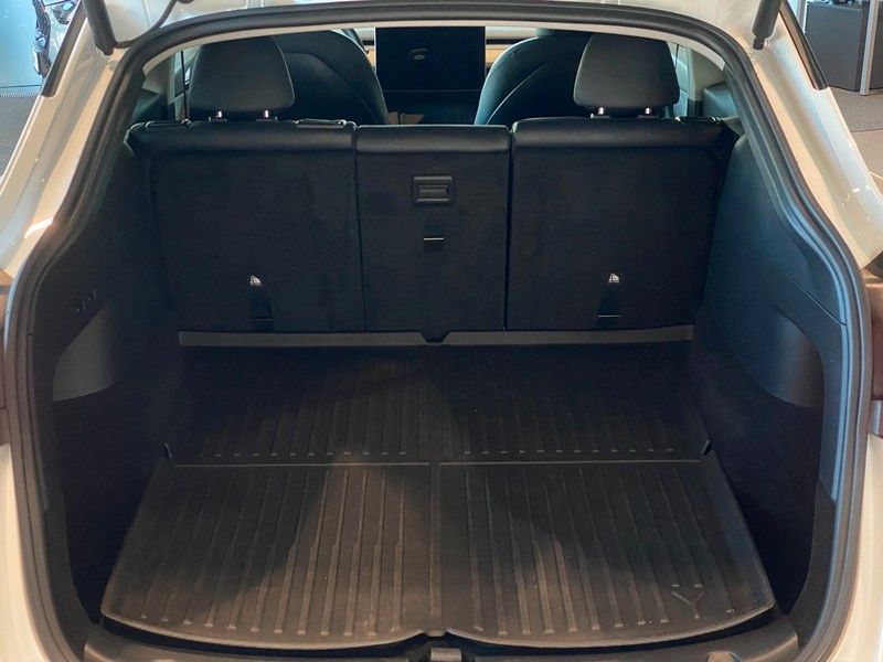 Tesla Model Y AWD Long Range Dual Motor Panorama LED