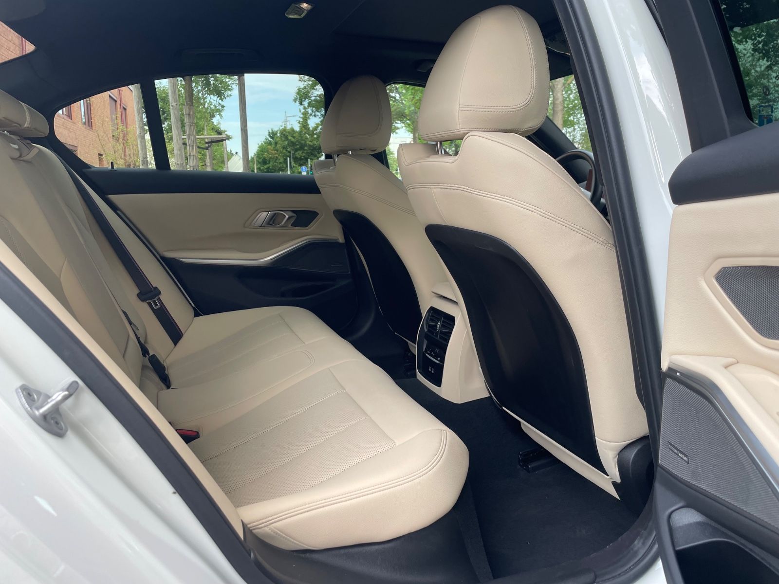 BMW 330 i xDri*MSport* Sit-Memory*Glass-Dach*Comfort