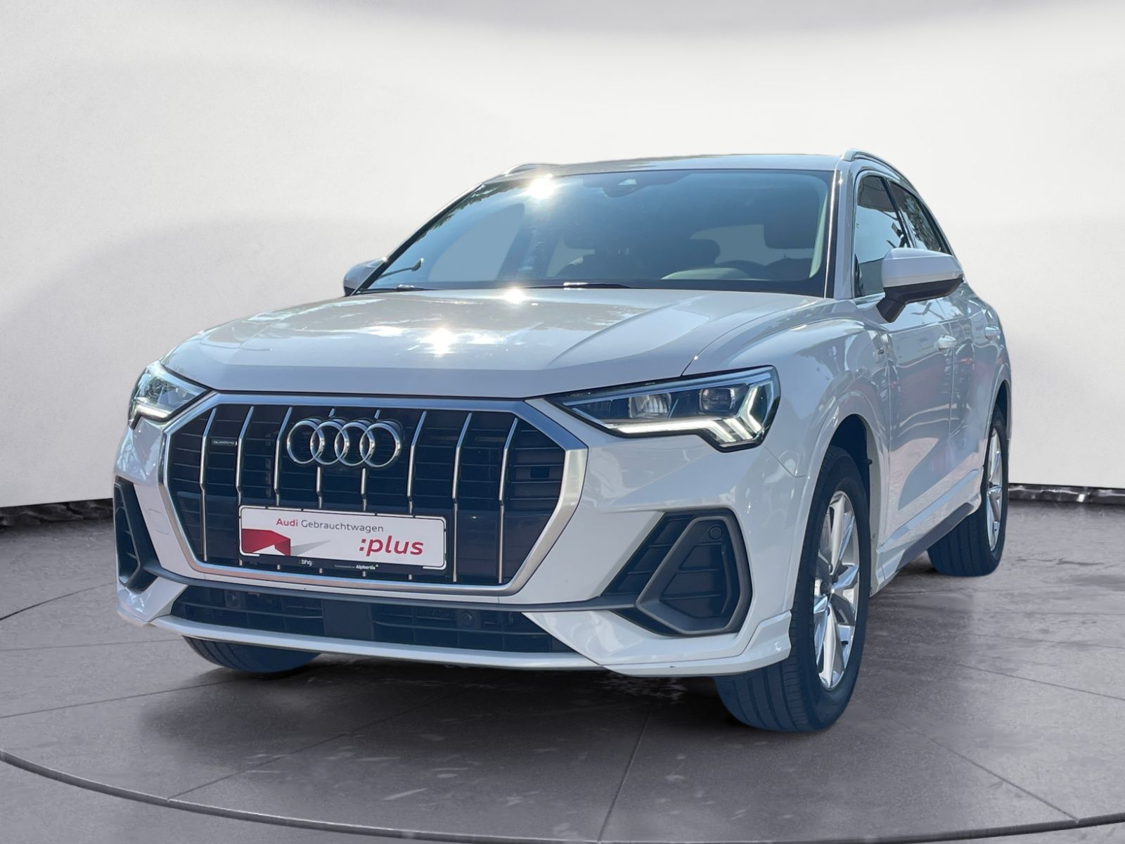 Audi Q3 40 TDI quattro S-line - Samsaru's Car Outlet