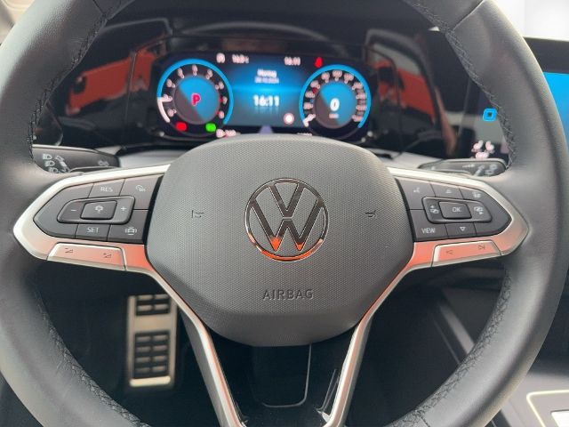 Volkswagen Golf VIII Variant 1.0TSI LIFE - Samsaru's Car Outlet