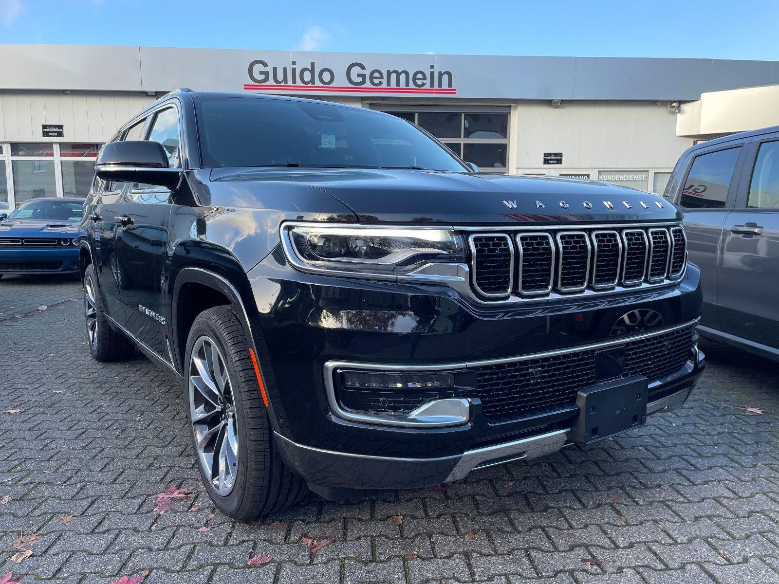 Jeep Wagoneer Series III 5.7 V8 HEMI eTorque Panorama