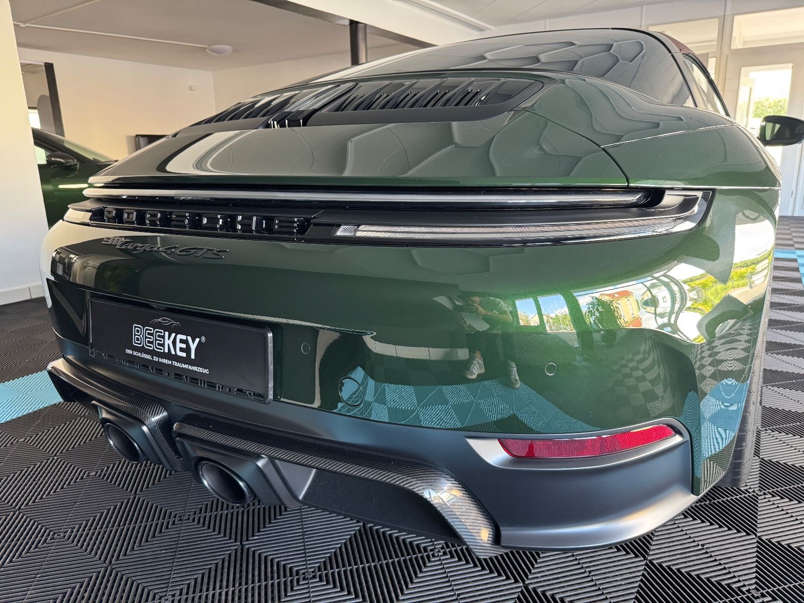 Porsche 992.2 Targa 4 GTS°BURMESTER°CARBON°GREEN/BROWN°