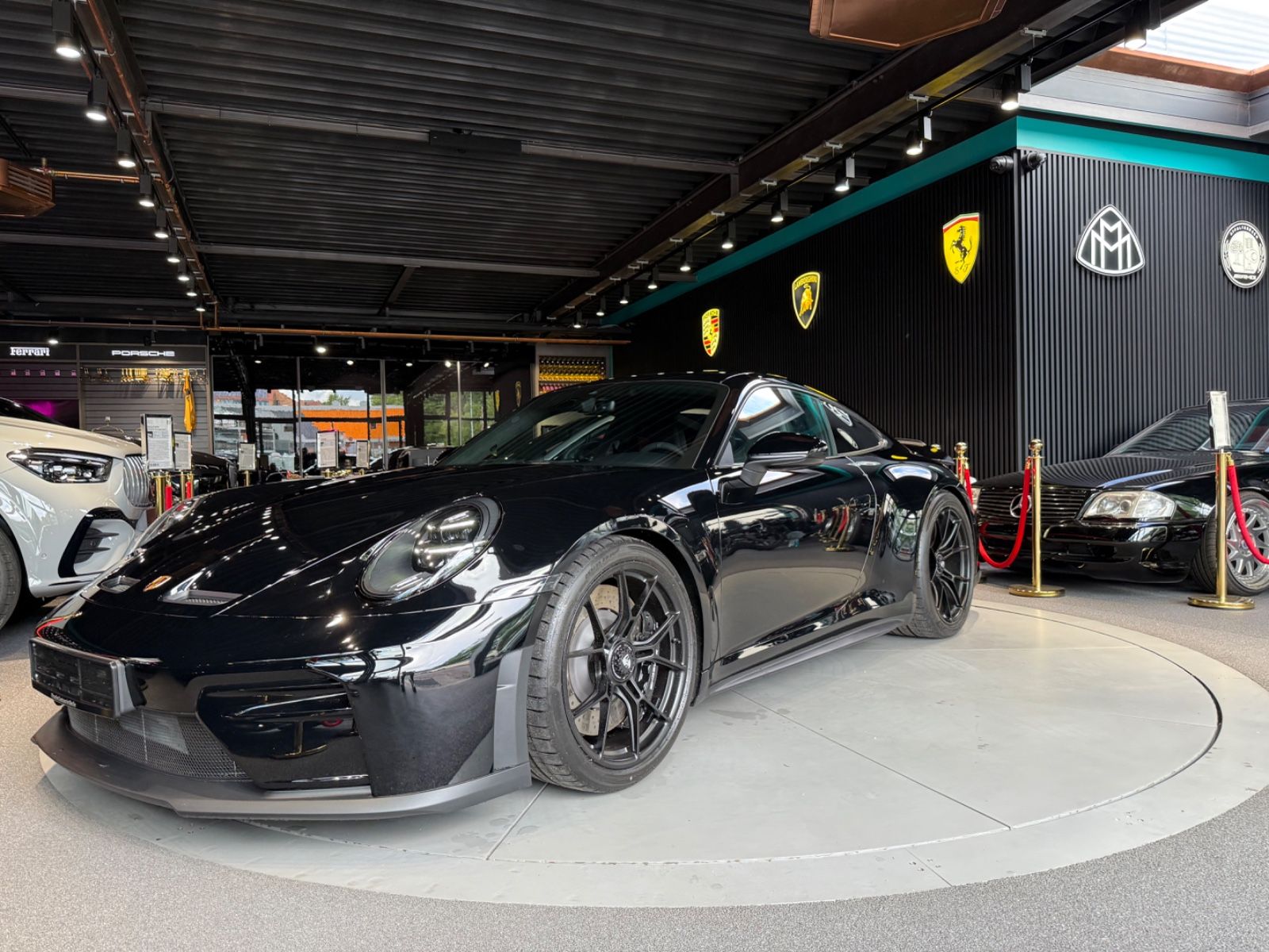 Porsche 992 911 GT3 Touring - Samsaru's Car Outlet