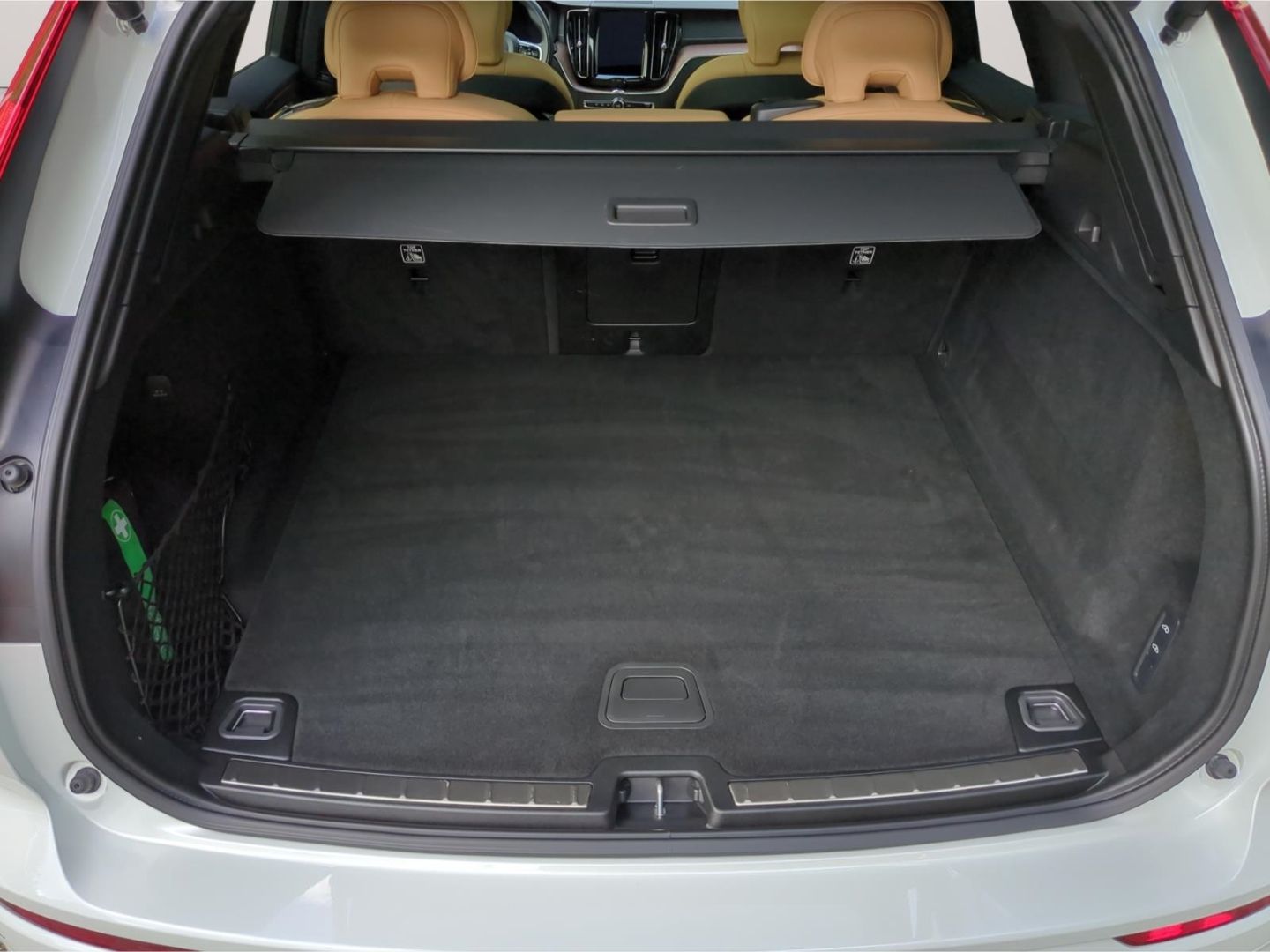 Volvo XC60 B6 AWD Inscription *Luft*SH*Pano*Nappa*
