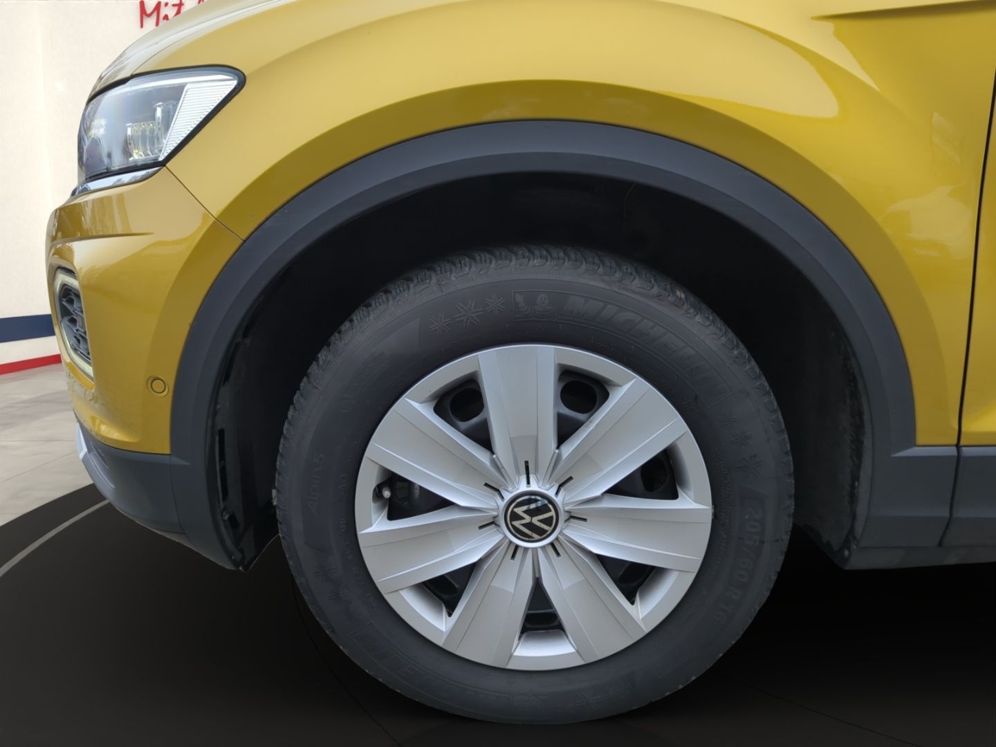 Volkswagen T-Roc Active 1.5 TSI - Samsaru's Car Outlet