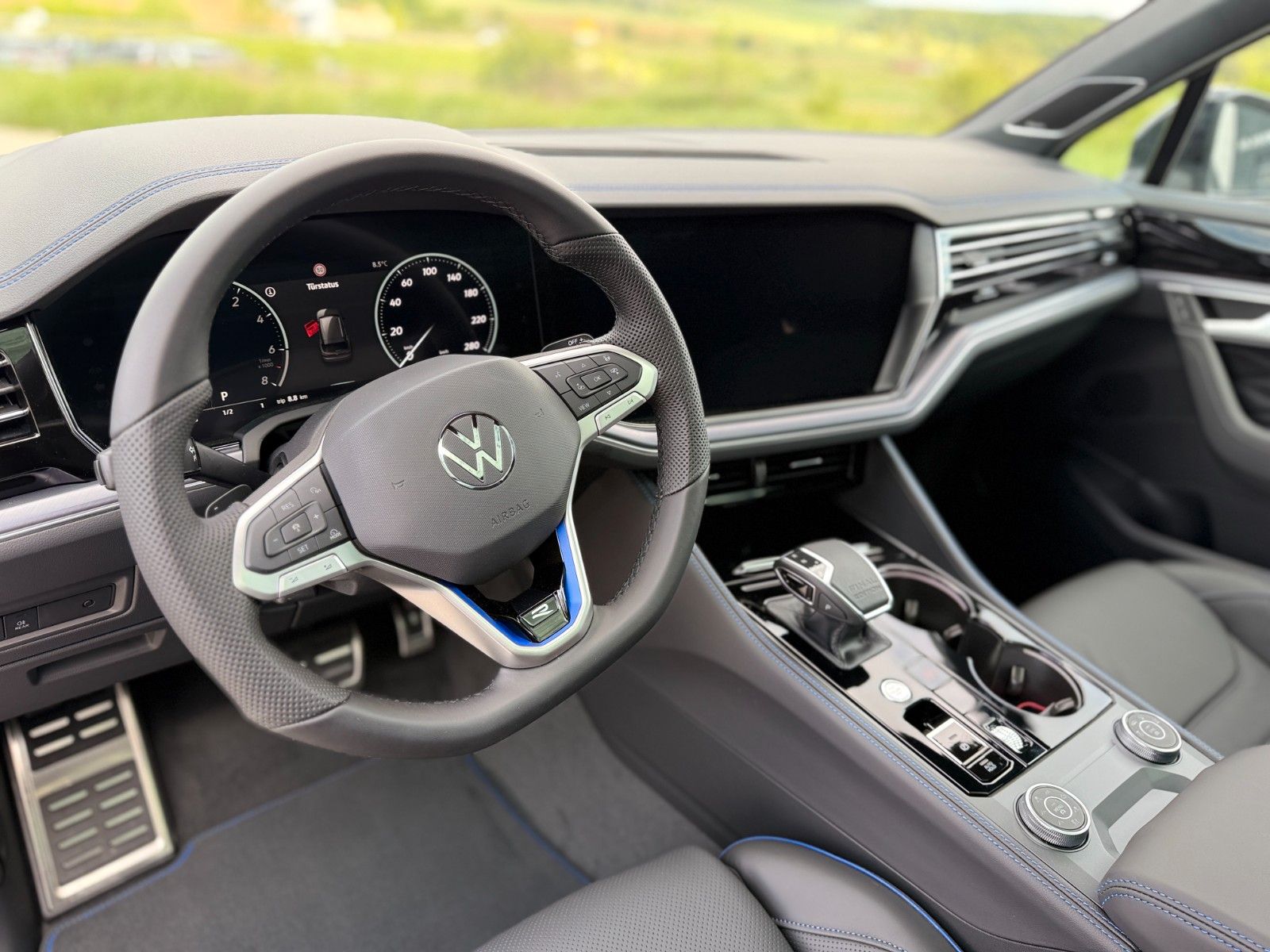 Volkswagen Touareg R eHYBRID+FINAL EDITION+AHK+PANO