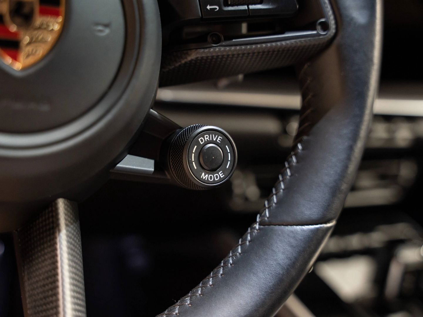 Porsche 992 Turbo S Burmester InnoDrive PCCB Lift-VA
