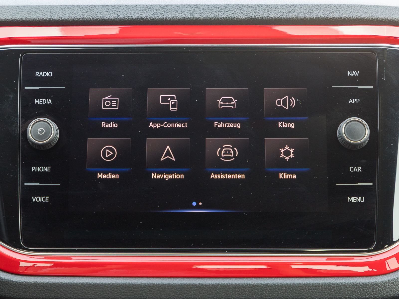 Volkswagen T-Roc 1.5 TSI DSG SPORT - Samsaru's Car Outlet