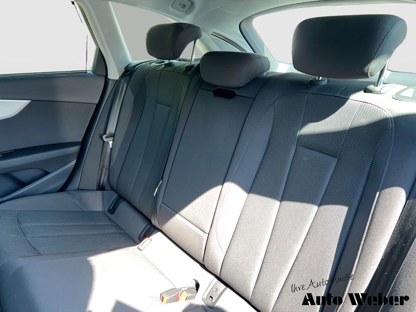 Audi A4 Avant 35 TDI S-tronic - Samsaru's Car Outlet