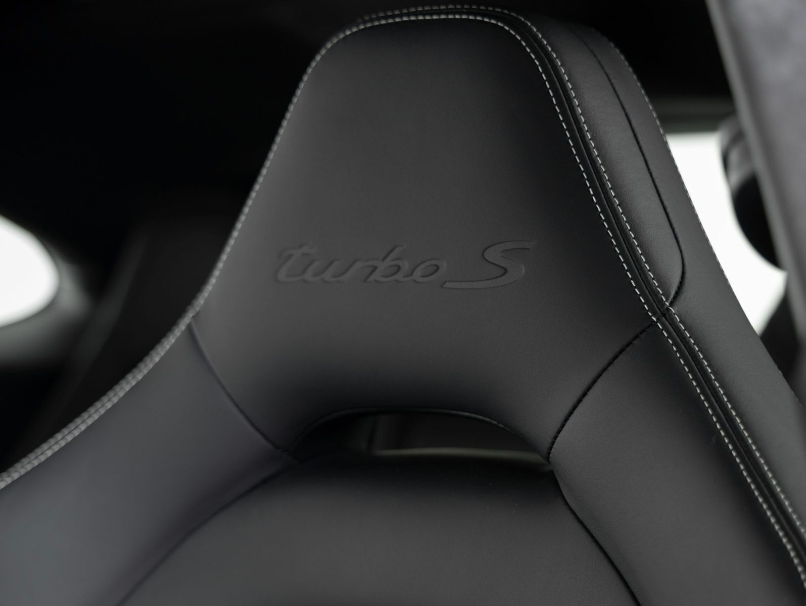 Porsche Panamera Turbo S E-Hybrid - VOLLES AUTO!!!
