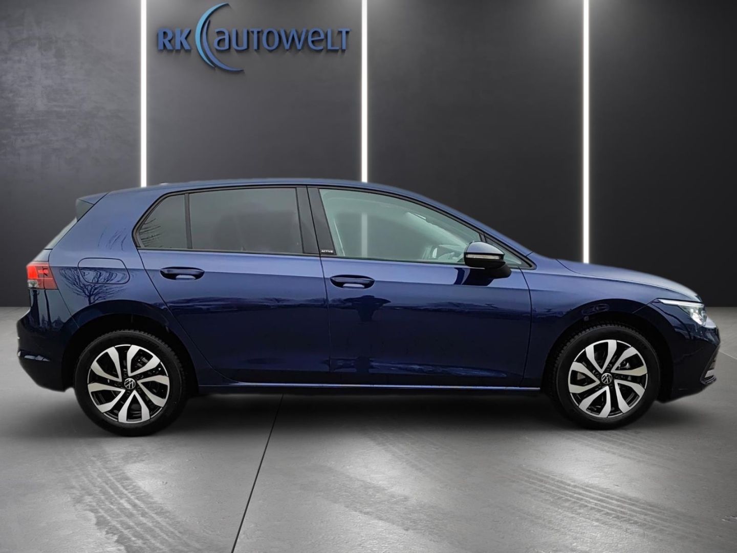 Volkswagen Golf 8 VIII Active eTSI - Samsaru's Car Outlet