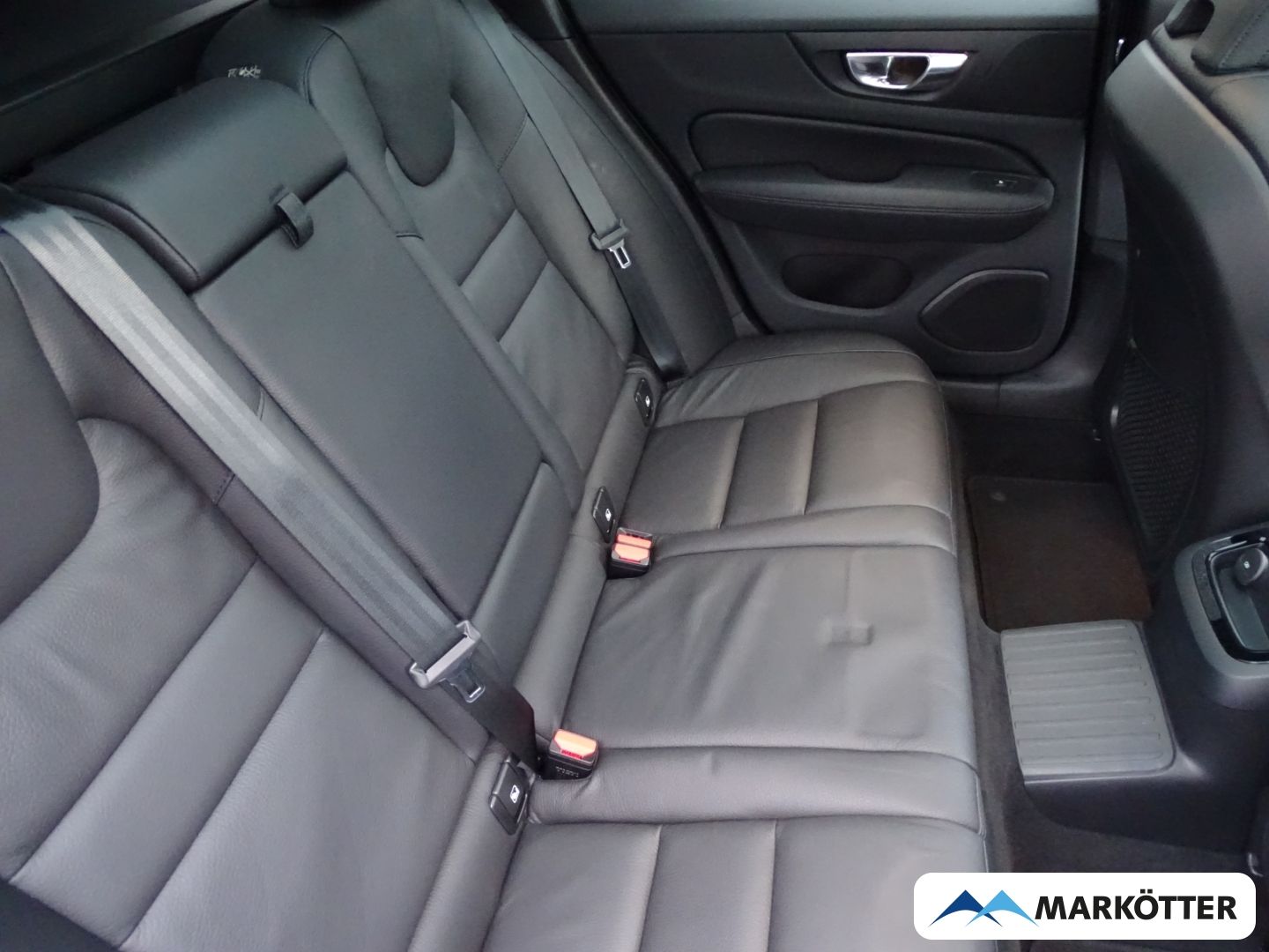 Volvo V60 T8 Plus Bright Recharge AWD/AHK/360°CAM/