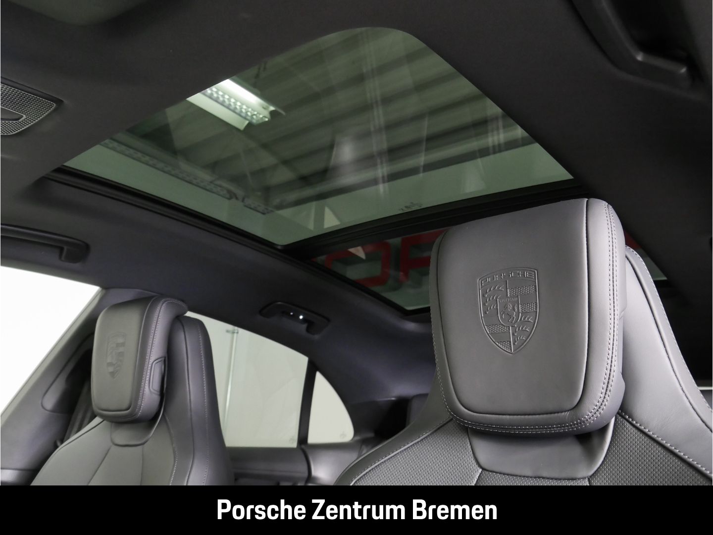 Porsche Macan 4 S Burmester Pano InnoDrive Luftfederung