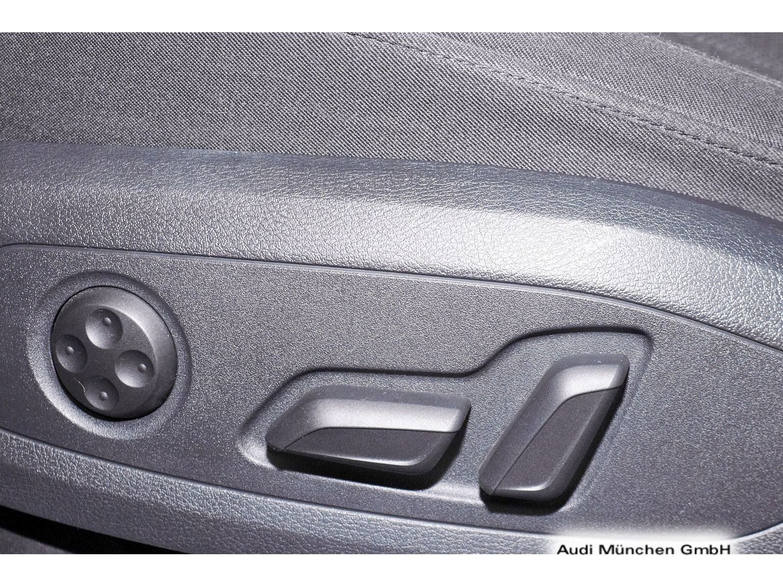Audi A4 Avant 45 TFSI quattro S tronic - Samsaru's Car Outlet