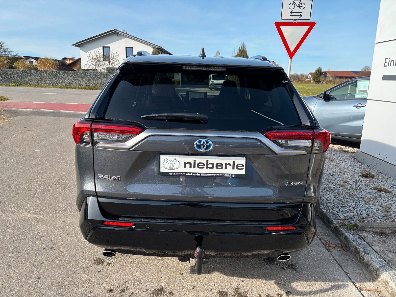 Toyota RAV4 Plug-in Hybrid 4x4 Teamplayer*AHK,Navi,LED*
