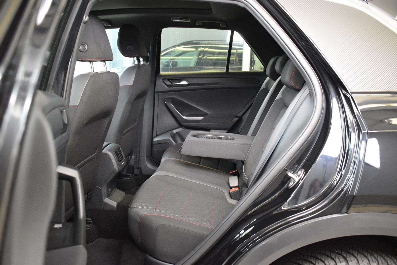 Volkswagen T-Roc 2.0 TSI Sport 4Motion - Samsaru's Car Outlet