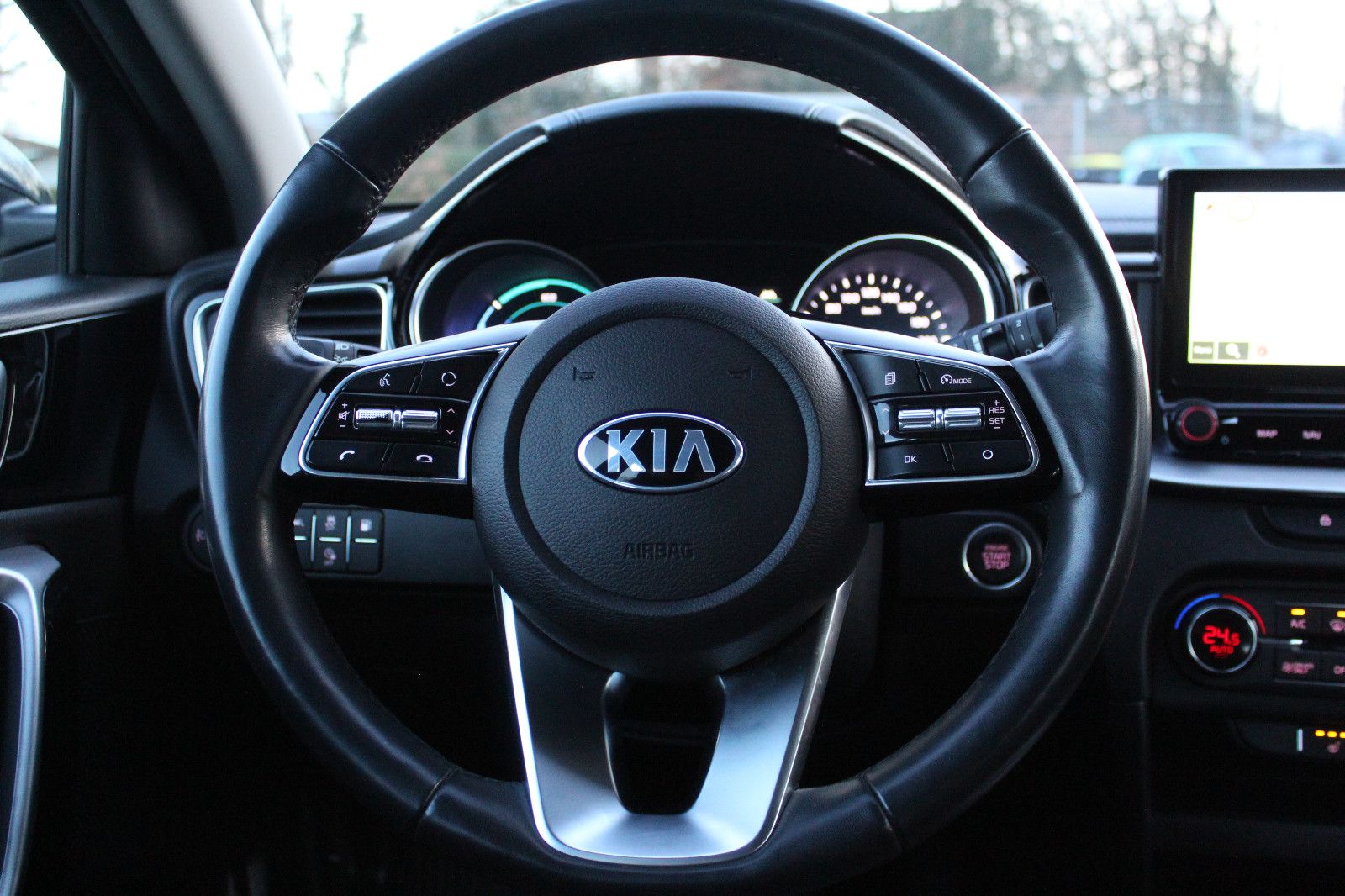 Kia Ceed Sportswagon Plug-in Hybrid Vision - Samsaru's Car Outlet