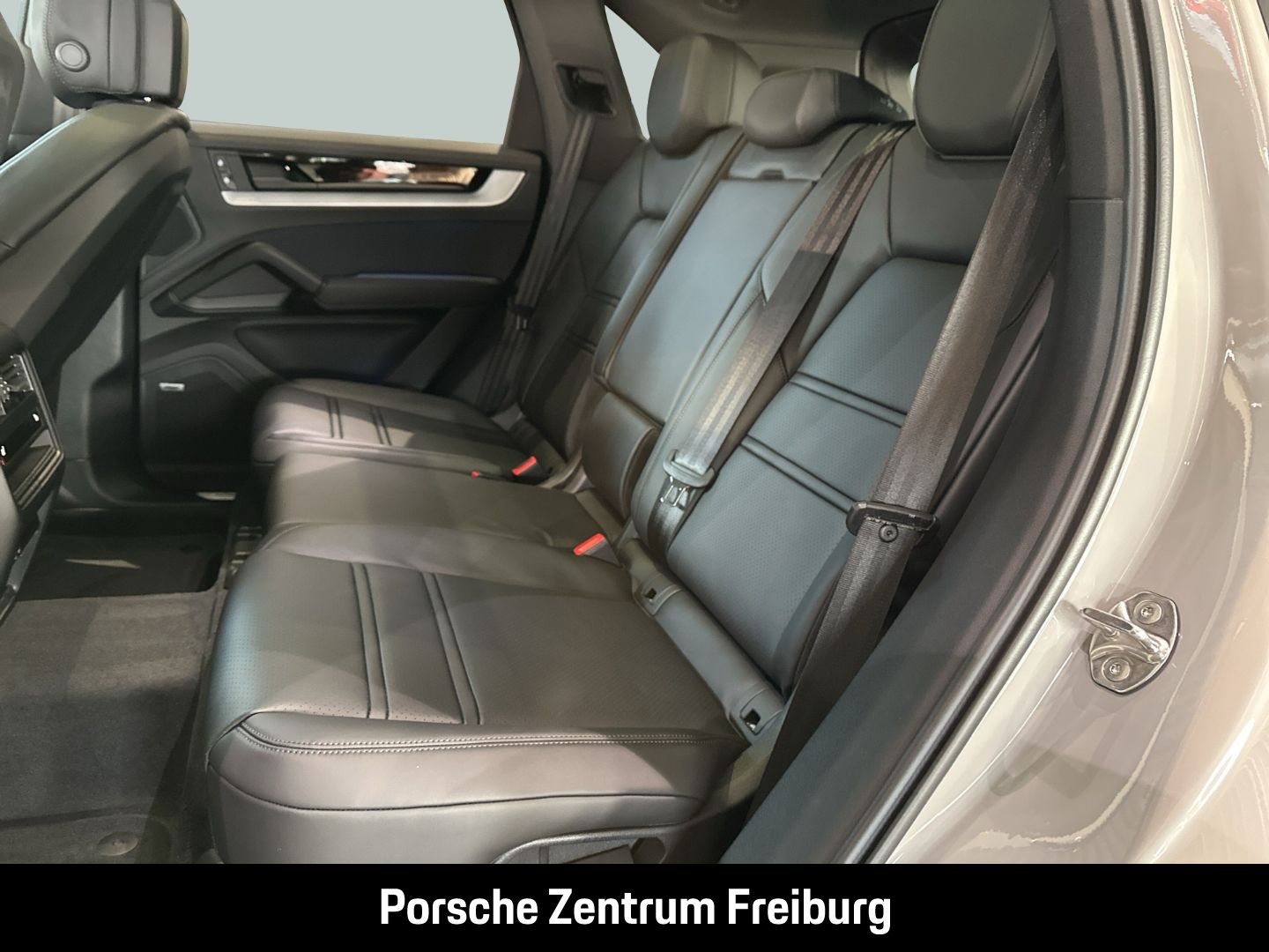 Porsche Cayenne Surround-View BOSE Luftfederung LED