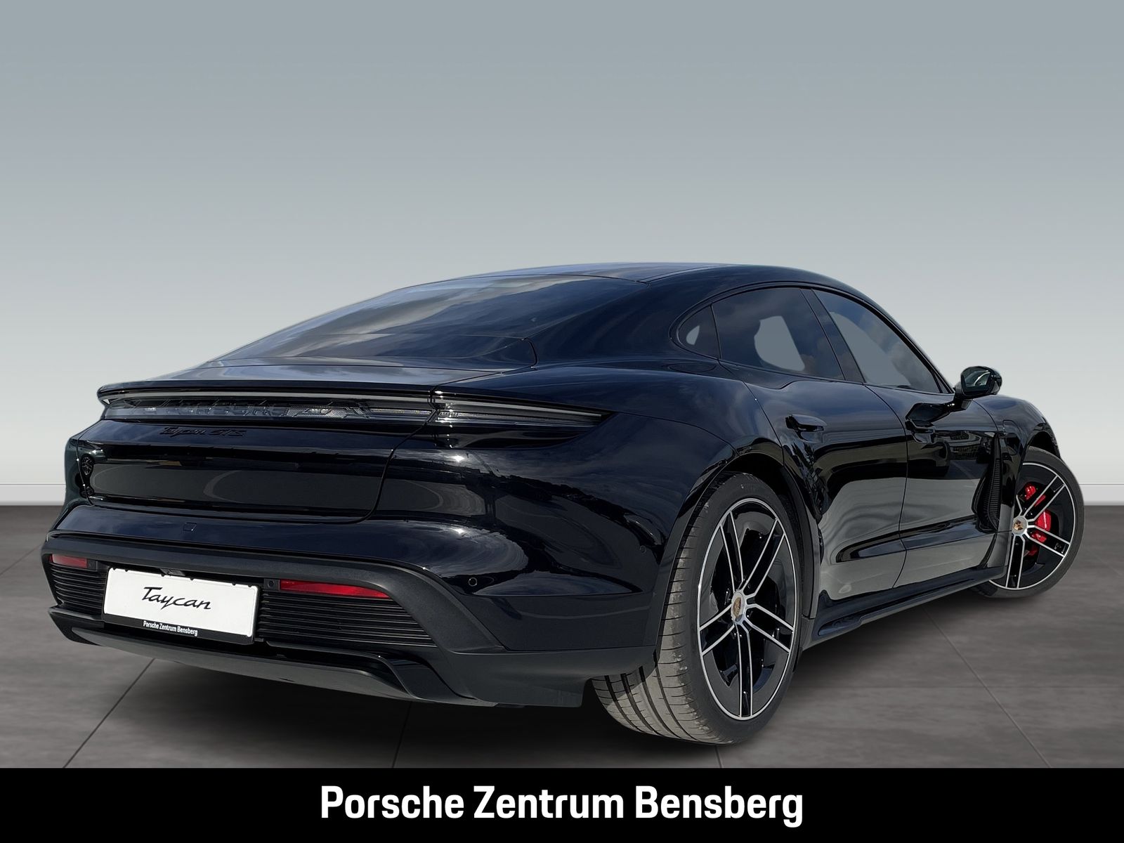 Porsche Taycan GTS
