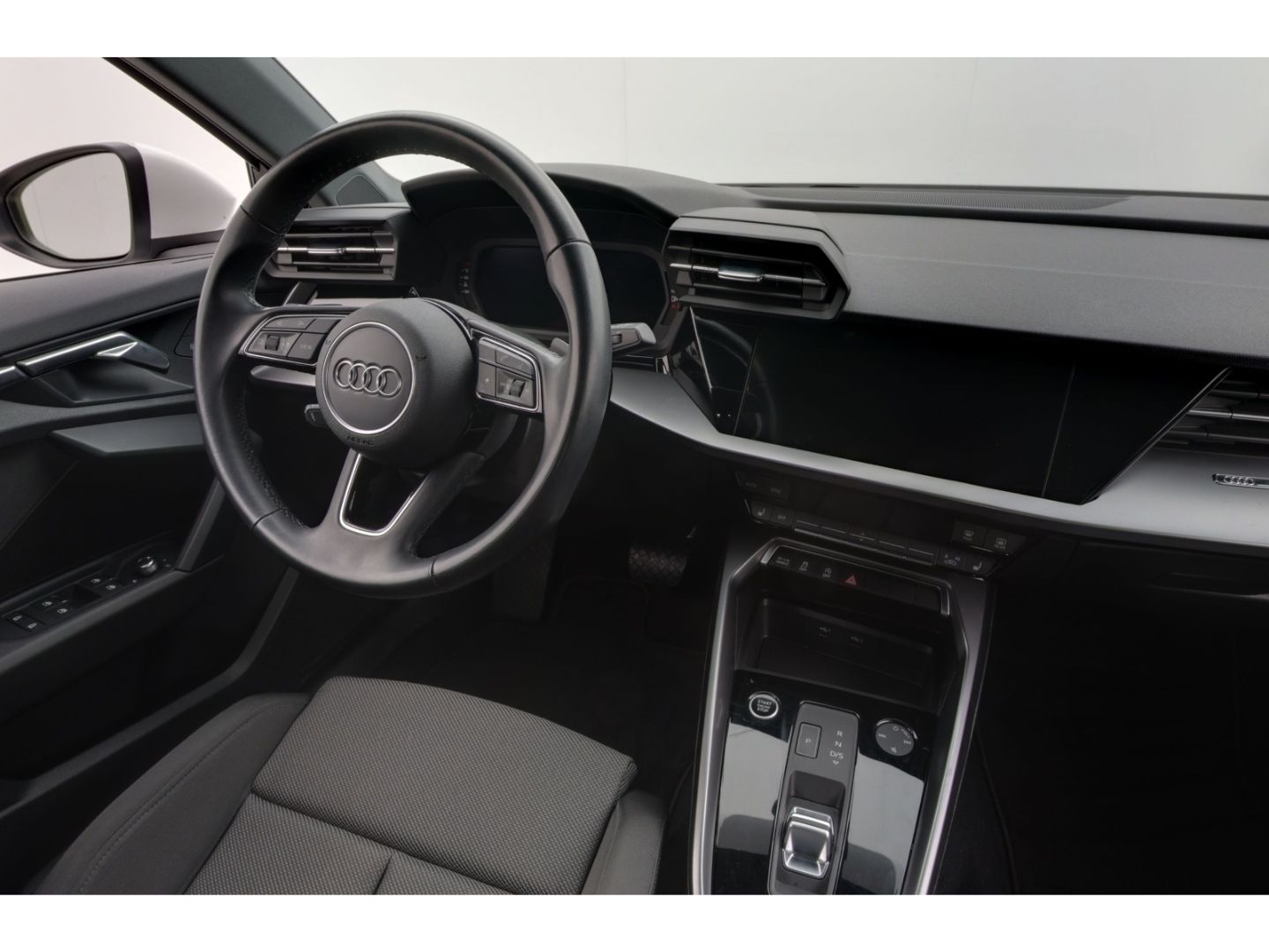 Audi A3 30TFSI Sb S-tronic+LED+VIRTUAL+CARPLAY+TEMPO