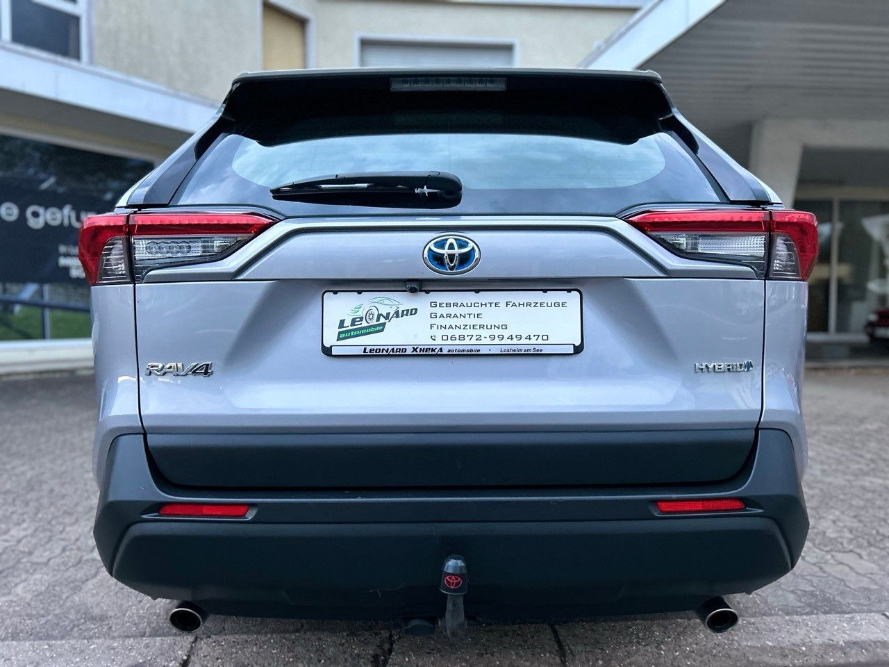 Toyota RAV4 Hybrid - Samsaru's Car Outlet