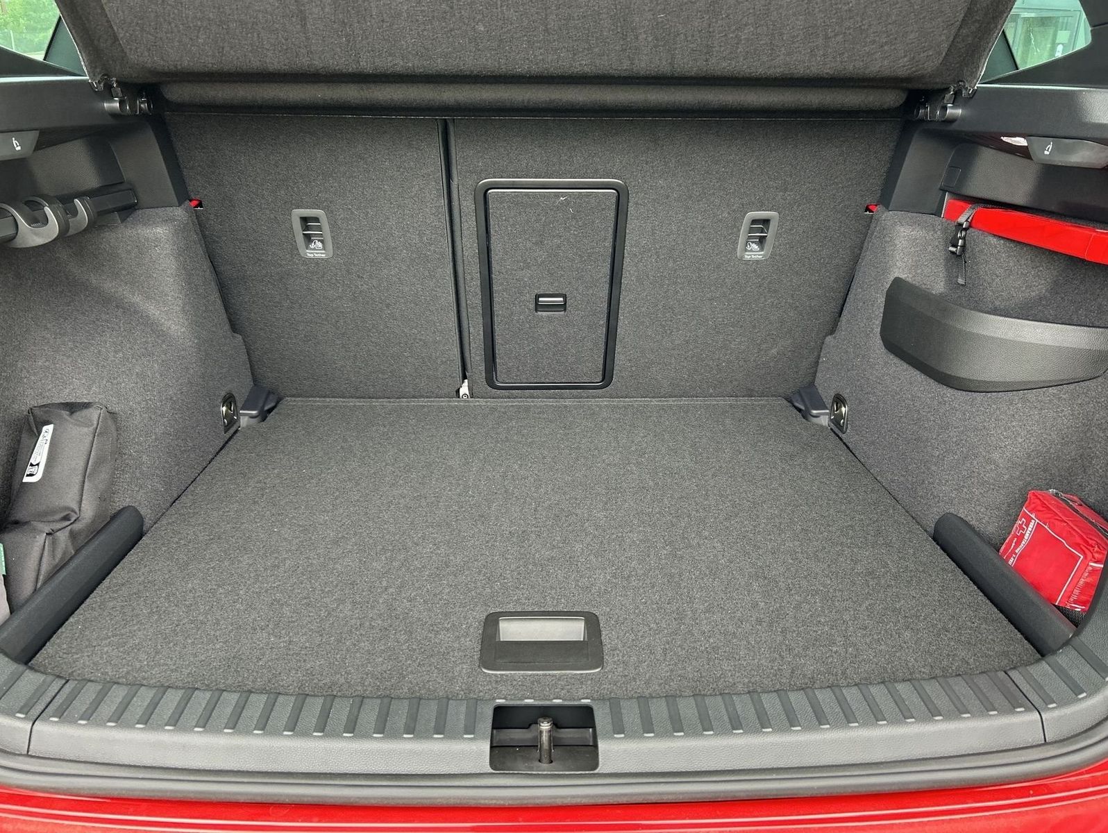 Skoda Karoq 2.0 TSI Sportline Pano Matrix ACC AHK LED
